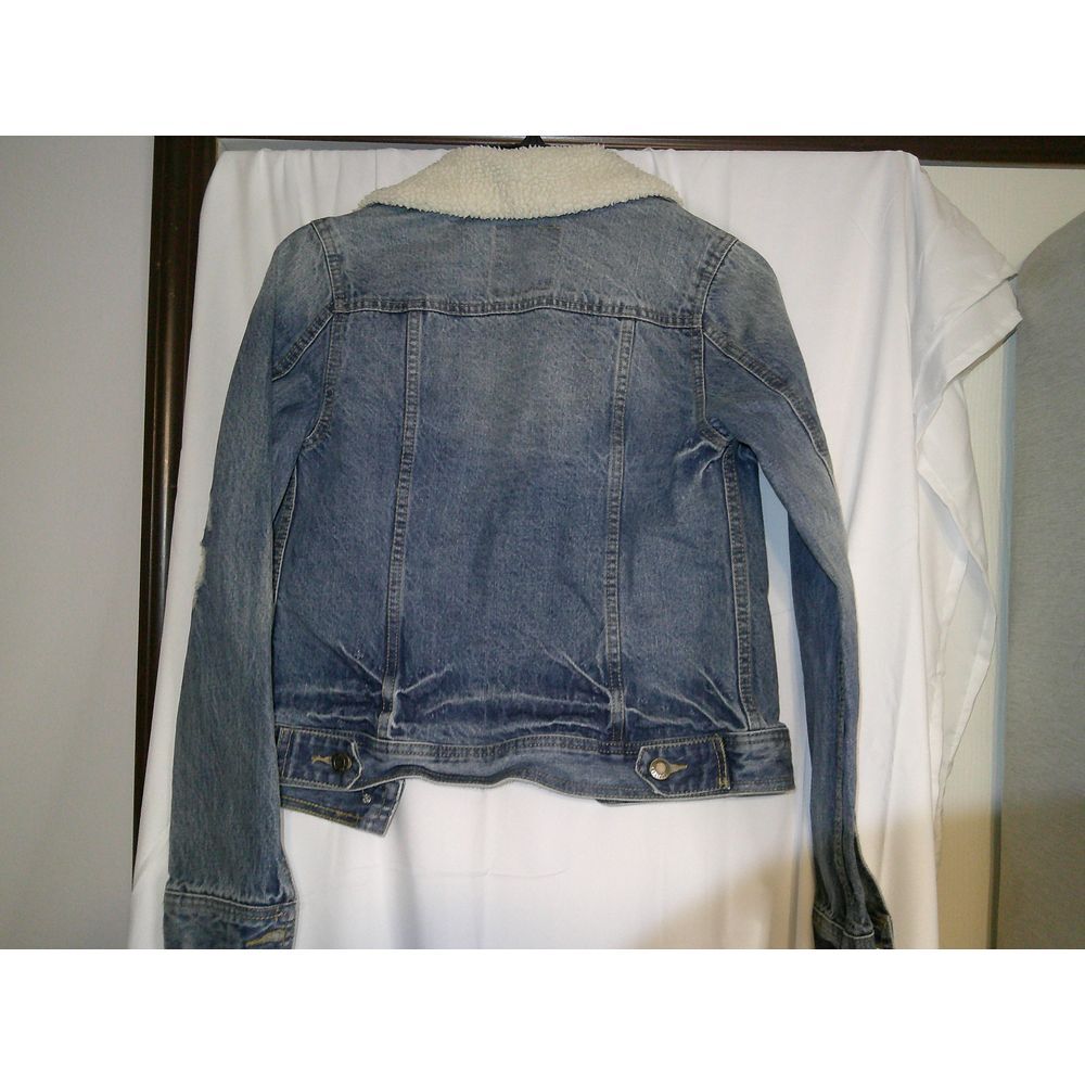 Mossimo Distressed Denim Jacket Sherpa Collar Light Wash Vintage Look XS/TP - Picture 2 of 3